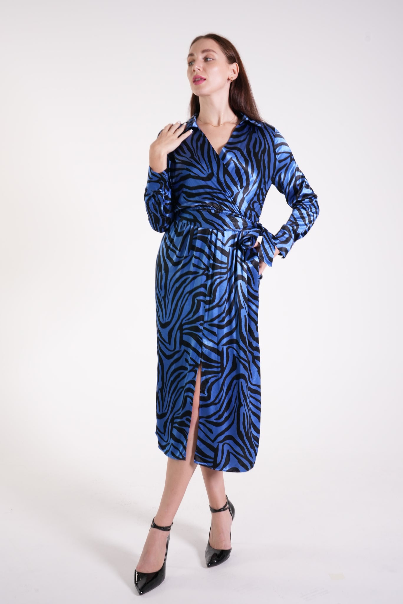 Saks Satin Slit Detailed Zebra Pattern Dress