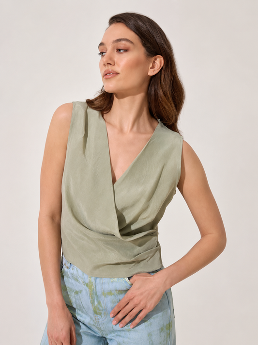 Double Breasted Collar Sleeveless Blouse and Waist Detailed Relaxed Cut Trousers